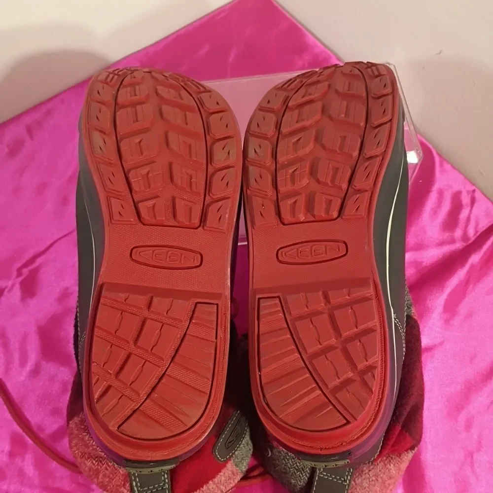 Keen woman sz
